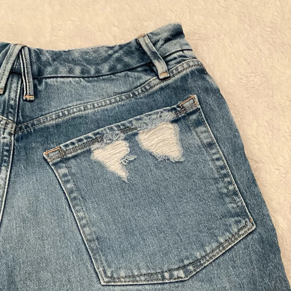 Good American 4 (27W) Denim Women’s Shorts High Rise Long Bermuda GNICO235T